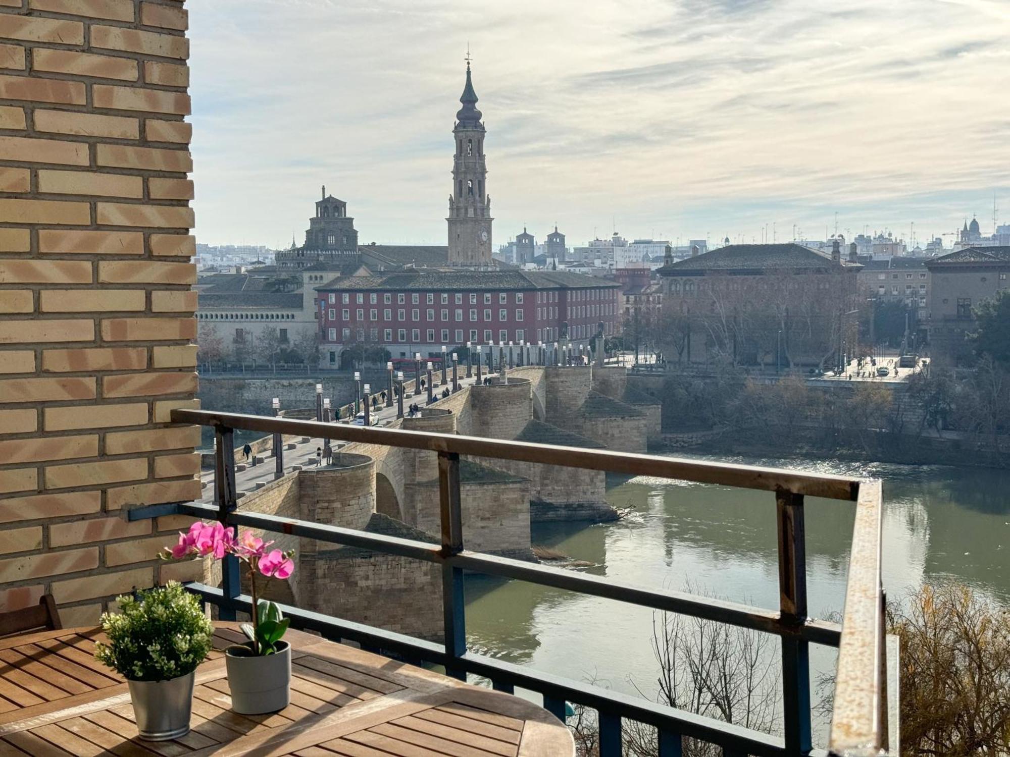 El Puente Del Pilar Comotucasa ซาราโกซา ภายนอก รูปภาพ